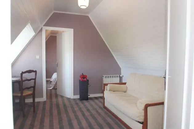 Dört Kişilik Oda, 1 Büyük (Queen) Boy Yatak ve Çekyat, Deniz Manzaralı, Denize Sıfır