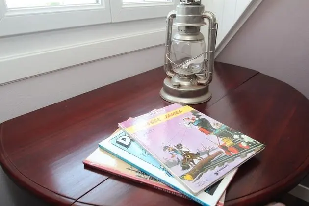 Dört Kişilik Oda, 1 Büyük (Queen) Boy Yatak ve Çekyat, Deniz Manzaralı, Denize Sıfır