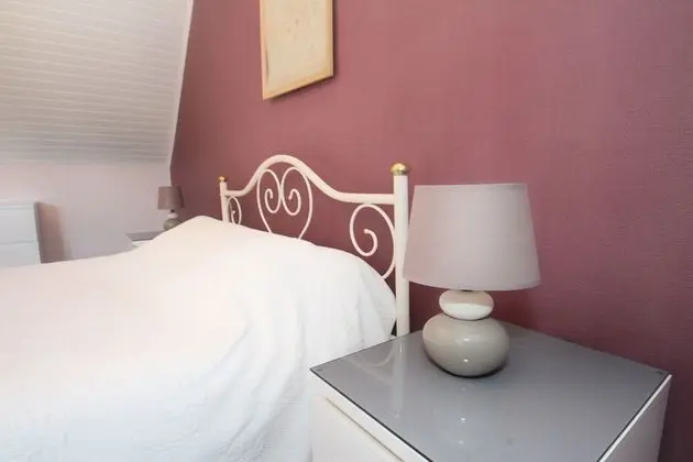 Tek Büyük Yataklı Oda, 1 Büyük (Queen) Boy Yatak, Deniz Manzaralı, Denize Sıfır