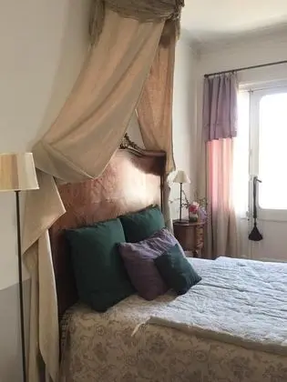 Romantic Tek Büyük Yataklı Oda (La Bourgeoise)