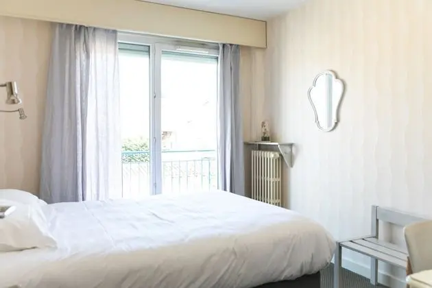 Classic Tek Büyük Yataklı Oda