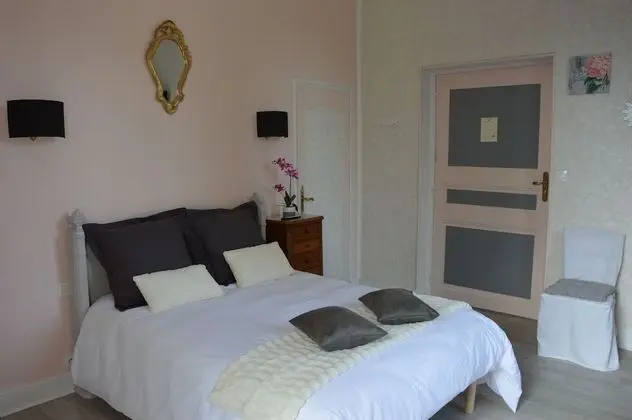 Tek Büyük Yataklı Oda (Petite Champagne)