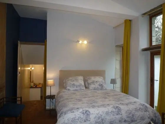 Comfort Tek Büyük Yataklı Oda (Atelier bleu)