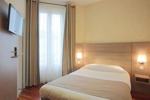 Classic Tek Büyük Yataklı Oda