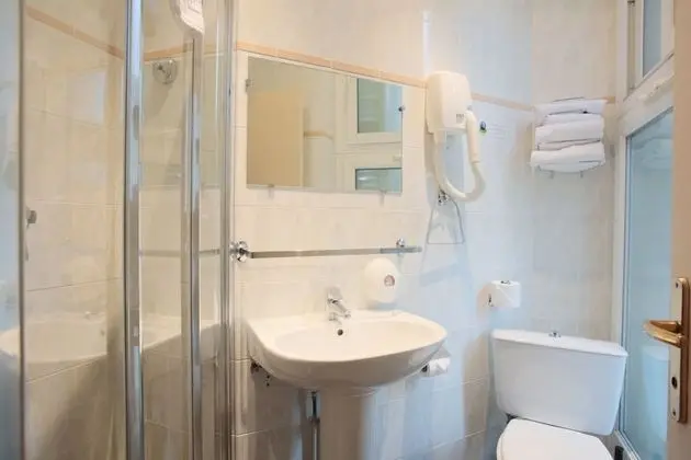 Classic Tek Büyük Yataklı Oda