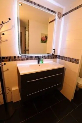 Superior Stüdyo, Özel Banyo, Avlu Manzaralı