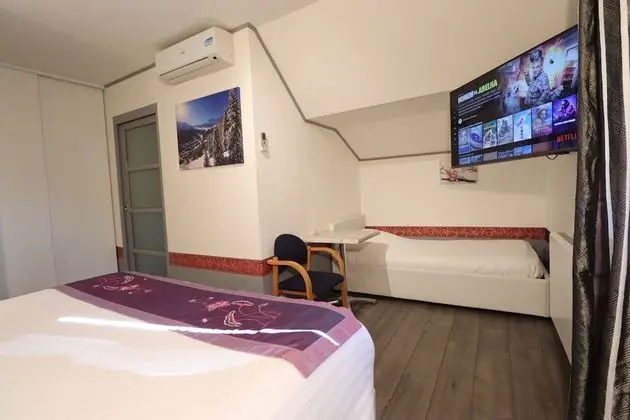 Superior Üç Kişilik Oda, Banyolu/Duşlu