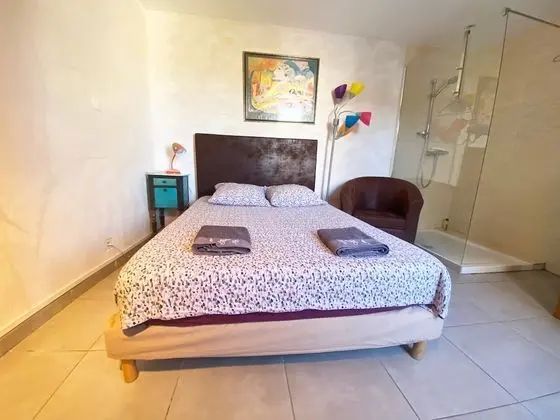 Design Tek Büyük Yataklı Oda (1)