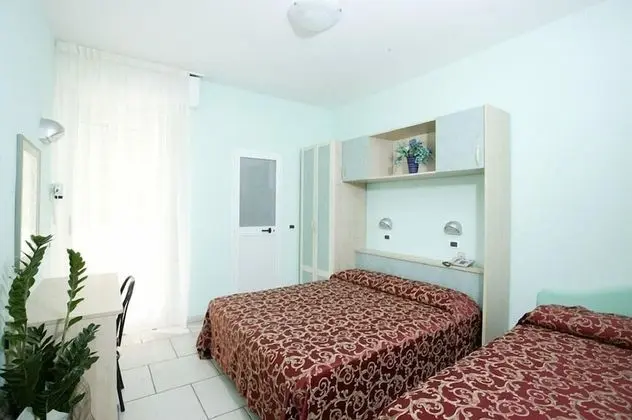 Standard Dört Kişilik Oda