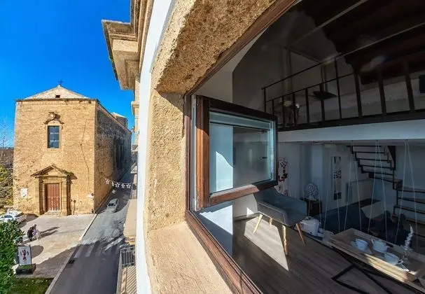 Deluxe room with sea view