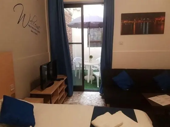 Üç Kişilik Oda