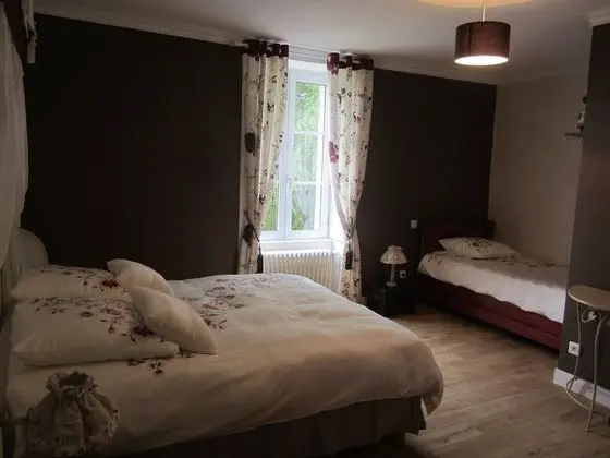 Üç Kişilik Oda, Bahçe Manzaralı