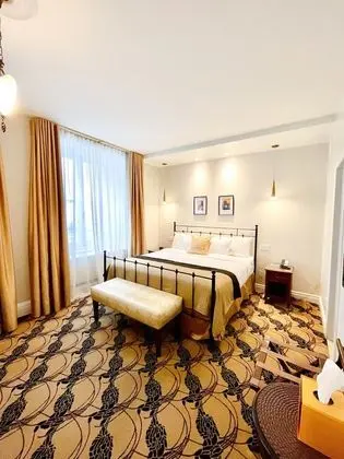 Comfort Büyük Yataklı Tek Kişilik Oda