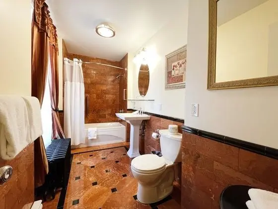 Comfort Büyük Yataklı Tek Kişilik Oda