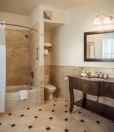 Comfort Büyük Yataklı Tek Kişilik Oda