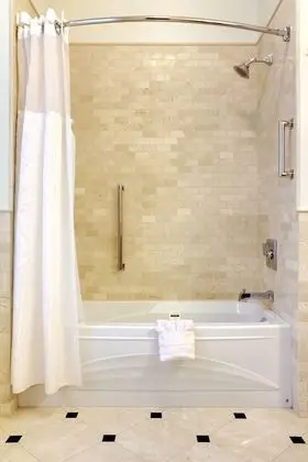 Comfort Büyük Yataklı Tek Kişilik Oda