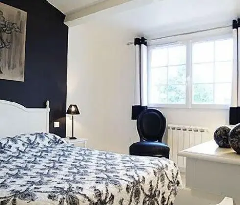 Premium Tek Büyük Yataklı Oda