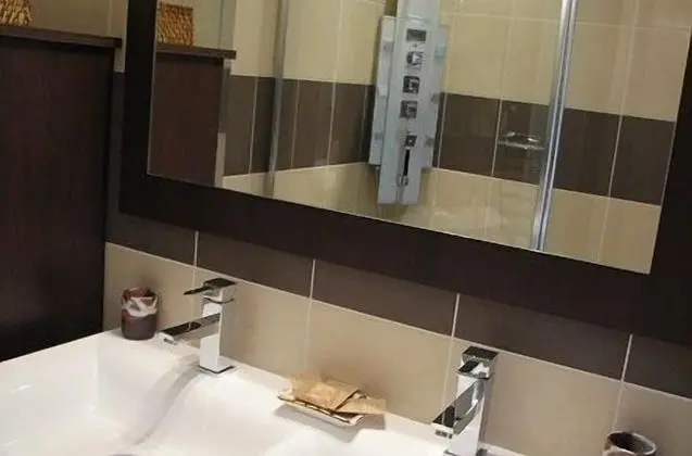 Premium Tek Büyük Yataklı Oda