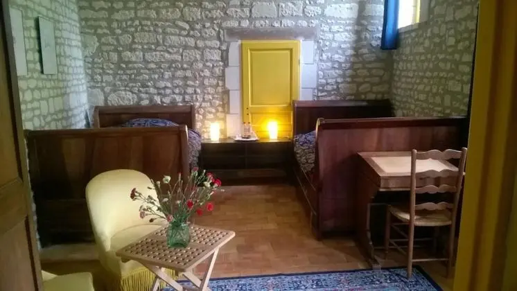 İki Ayrı Yataklı Oda, Sigara İçilmez