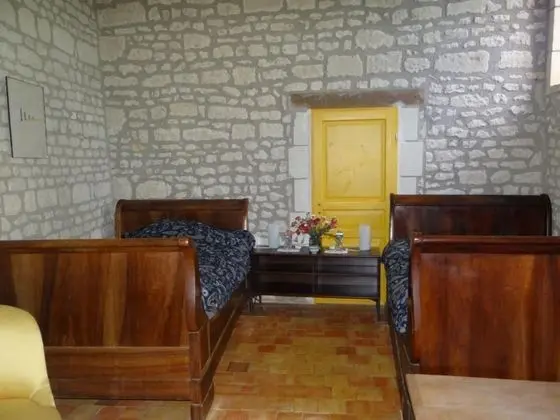 İki Ayrı Yataklı Oda, Sigara İçilmez