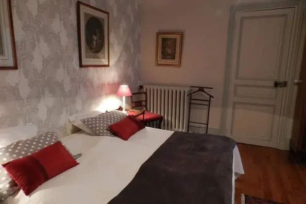 Üç Kişilik Oda