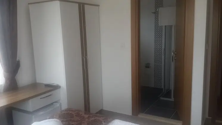 Tek Büyük Yataklı Oda