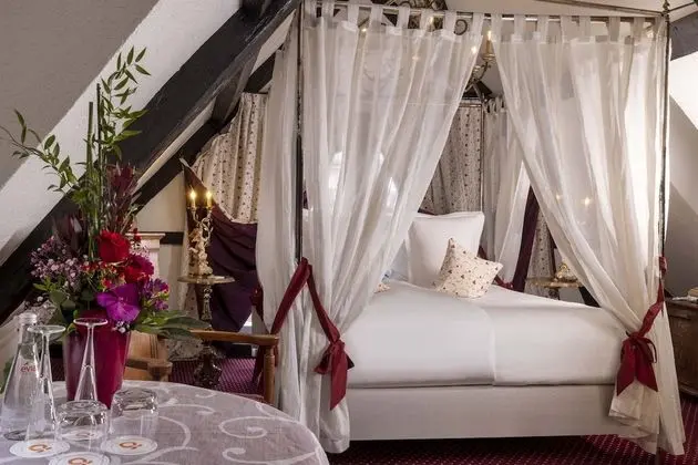 Deluxe Tek Büyük Yataklı Oda (Baldaquin)