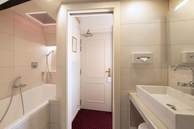 Deluxe Tek Büyük Yataklı Oda (Baldaquin)