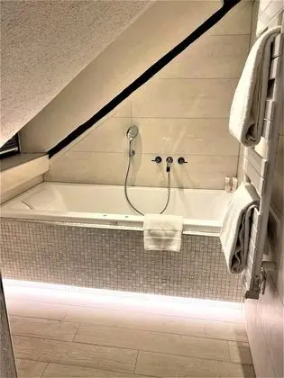 Luxury Üç Kişilik Oda, Sıcak Su Küveti