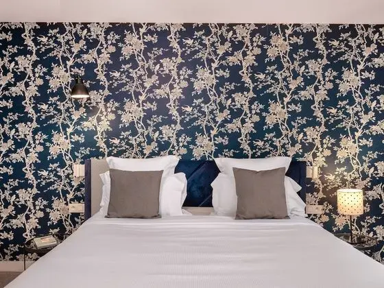 Büyük Yataklı Tek Kişilik Oda