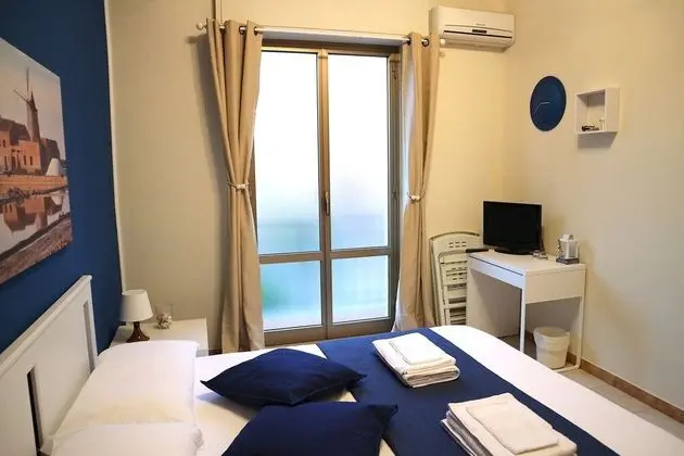 Standard Oda, 1 Büyük (Queen) Boy Yatak, Ortak Banyo, Şehir Manzaralı (Blue Room)