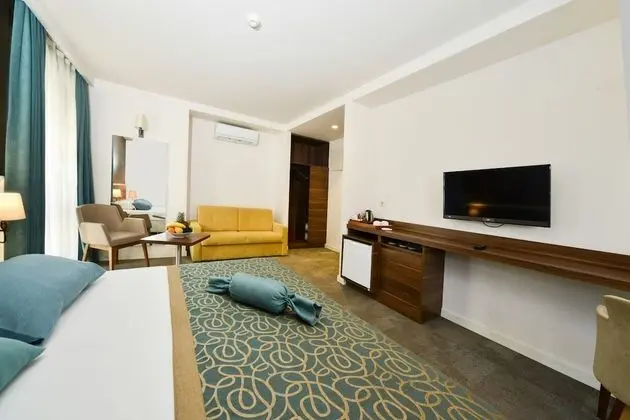Deluxe Üç Kişilik Oda