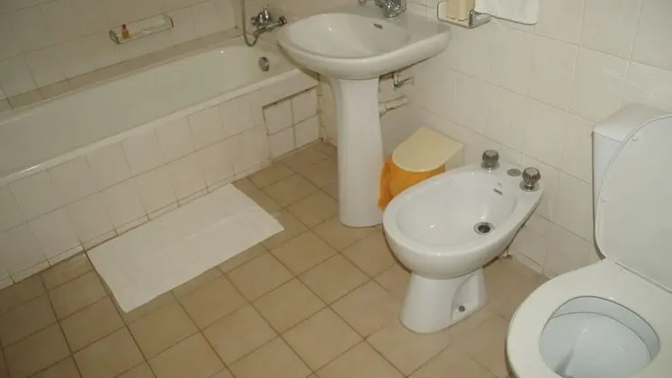 Standard Tek Büyük veya İki Ayrı Yataklı Oda