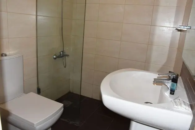 Standard Oda, 1 Büyük (Queen) Boy Yatak
