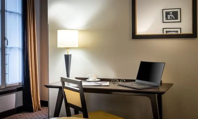 Executive Tek Büyük Yataklı Oda