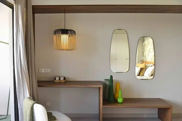 Deluxe Tek Büyük Yataklı Oda, Teras, Deniz Manzaralı