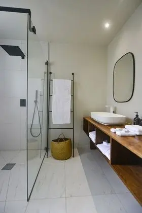 Deluxe Tek Büyük Yataklı Oda, Teras, Deniz Manzaralı