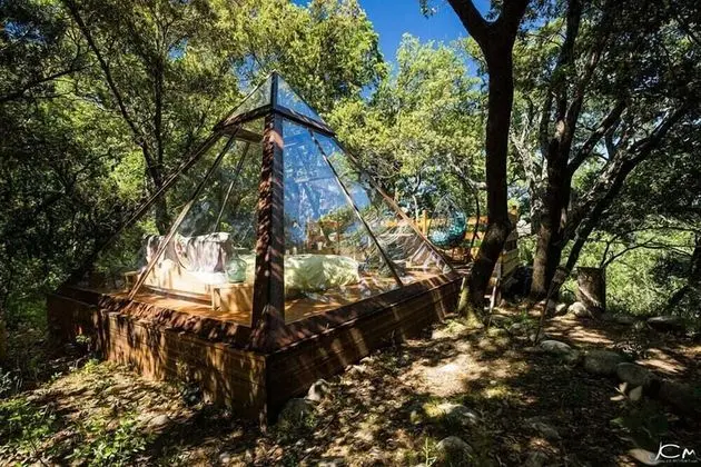 Bungalov (Pyramide de verre)