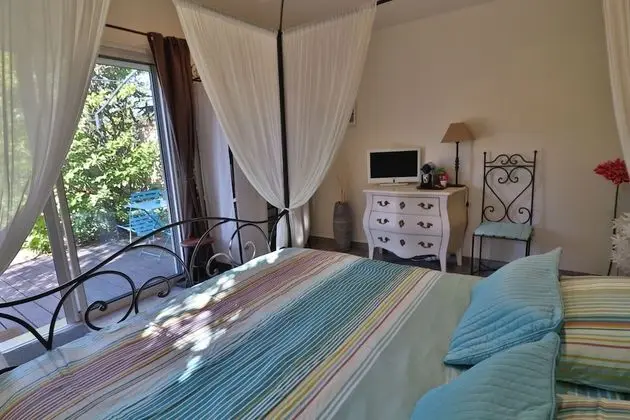 Tek Büyük Yataklı Oda (Calanque)