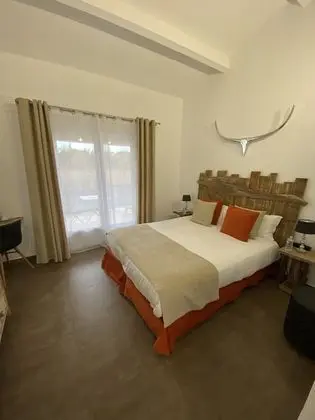 Club Tek Büyük Yataklı Oda