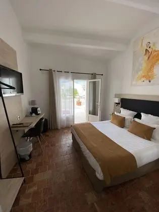 Standard Tek Büyük Yataklı Oda