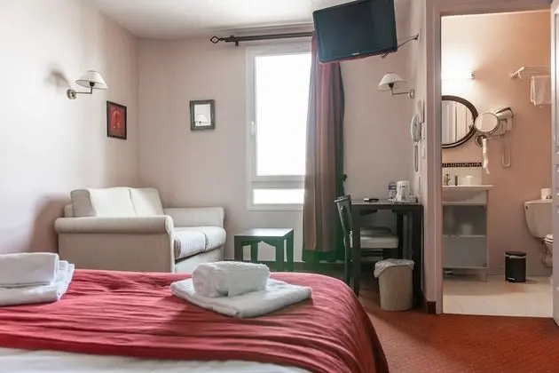 Üç Kişilik Oda