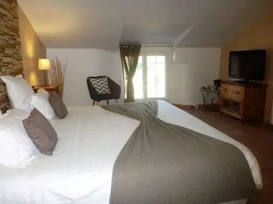 Standard Tek Büyük Yataklı Oda, Özel Banyo (De Surga)