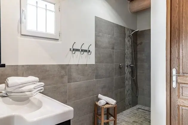 Villa, Banyolu/Duşlu, Bahçe Manzaralı (Garance)