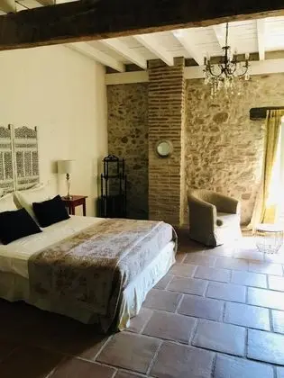 Tek Büyük Yataklı Oda (Louise Bonne)