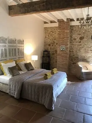 Tek Büyük Yataklı Oda (Louise Bonne)