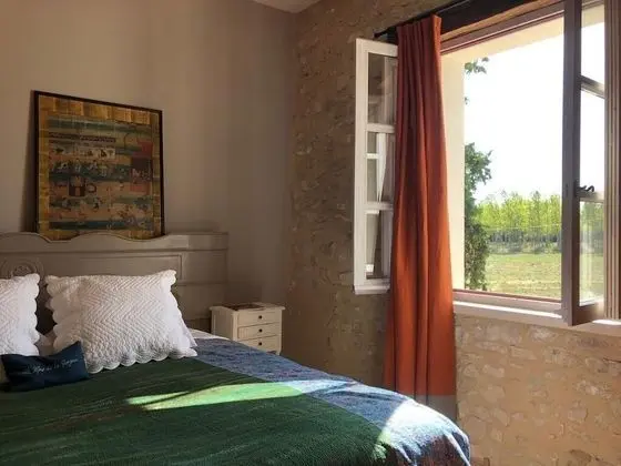 Superior Tek Büyük Yataklı Oda, Bahçe Manzaralı (Occitane)