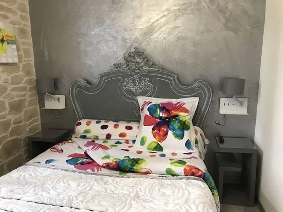 Comfort Double Room, 1 Queen Bed, Private Bathroom, Pool View (Chambre Money)