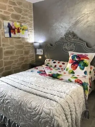 Comfort Double Room, 1 Queen Bed, Private Bathroom, Pool View (Chambre Money)