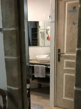 Comfort Double Room, 1 Queen Bed, Private Bathroom, Pool View (Chambre Money)